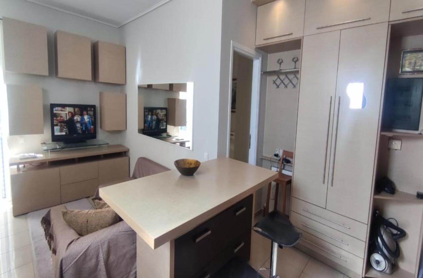 Apartment In A Quiet Location. 아테네 외부 사진